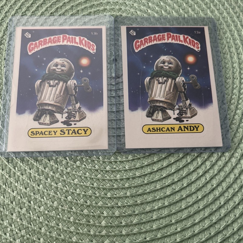 GARBAGE PAIL KIDS 1985 –OS1 -ASHCAN ANDY #13a & SPACEY STACY #13b -1985