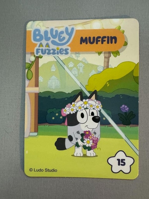 2026 BLUEY FUZZIES SHOW SCENE COLLECTOR CARD #15 MUFFIN STANDARD TRAIDNG CARD