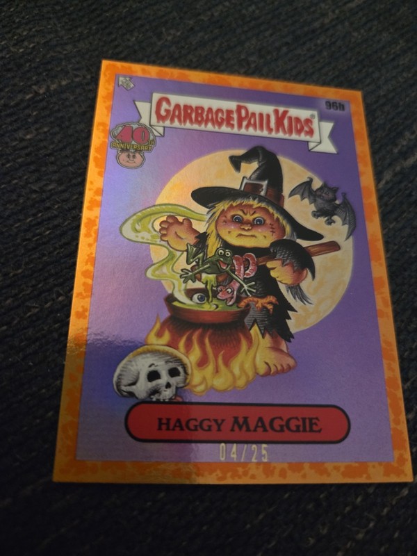 Garbage Pail Kids 40th Anniversary Haggy Maggie Orange Parallel /25