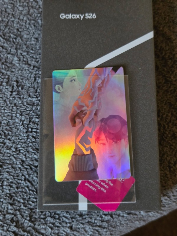 kpop demon hunters cards rare hand holding card